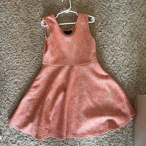Kids can’t miss size 8 dress peach color